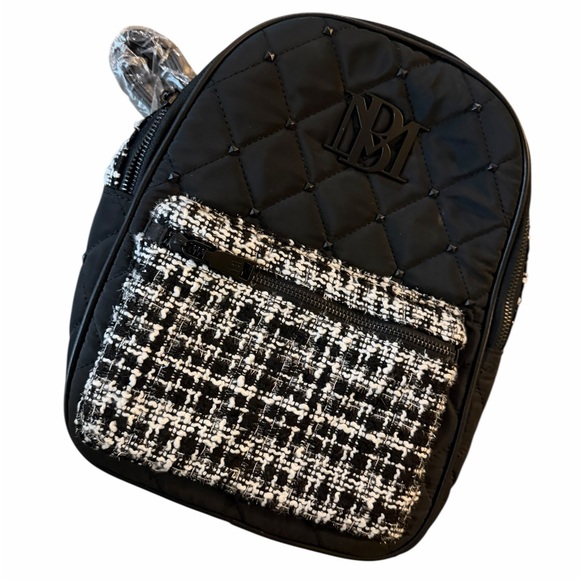 NWT Badgley Mischka Black And White Big Diamond Quilted  display picture 1